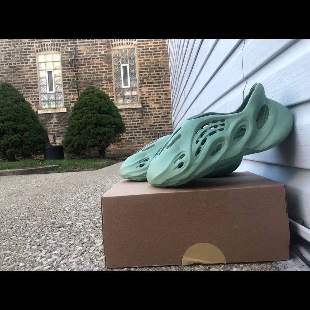 Yeezy Foam Rnnr